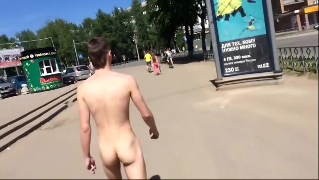 Gay Xnxx - Naked Boy Walking in Public amateur